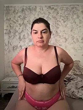 evaxxxcurvyxxx online show from July 10, 2026, 1:55 pm