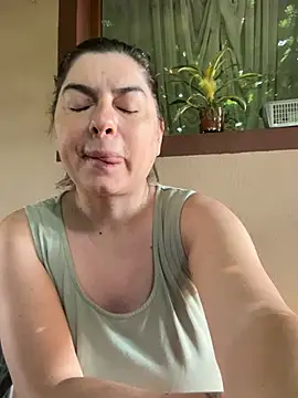 evaxxxcurvyxxx online show from July 9, 2026, 5:30 am