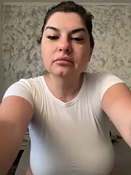 evaxxxcurvyxxx online show from June 29, 2026, 10:59 am