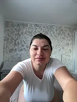 evaxxxcurvyxxx online show from July 23, 2026, 6:33 am