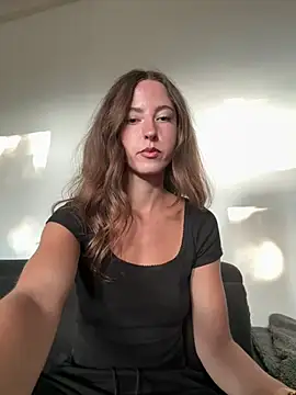 gymgirllaura online show from July 22, 2026, 5:59 pm