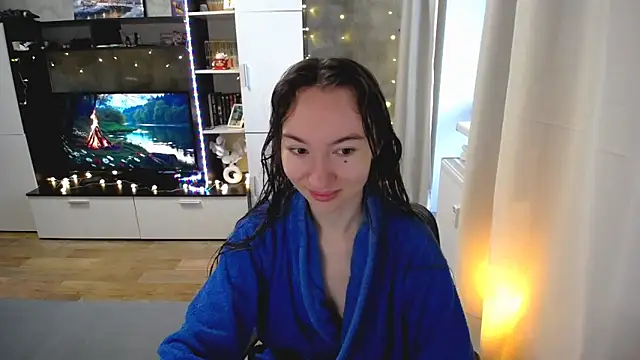 Snapshot of Maryana_Ro chatting on March 16, 2026, 2:43 pm Maryana Ro online show from March 16, 2026, 2:43 pm