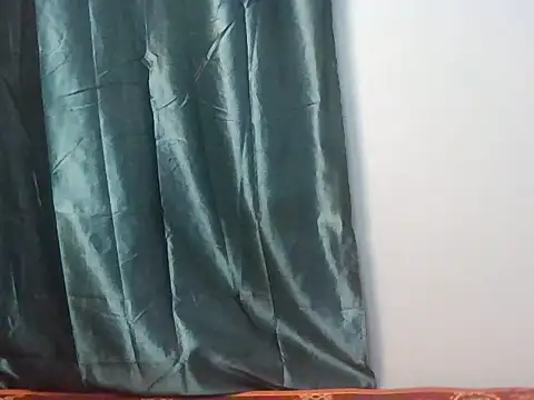 Snapshot of slim_berry01 chatting on July 17, 2026, 2:31 am slim berry01 online show from July 17, 2026, 2:31 am
