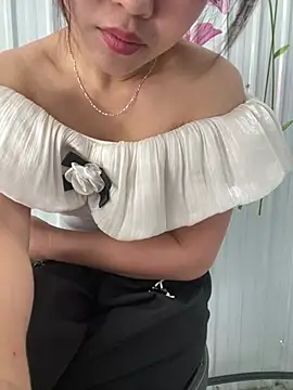 Ure sexy online show from June 4, 2026, 4:28 am
