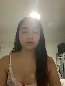 naomiiii55 online show from June 19, 2026, 1:44 am