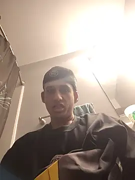 Samueln22 online show from August 3, 2026, 10:58 pm