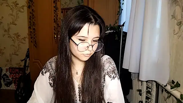 Adilily online show from June 3, 2026, 1:23 pm