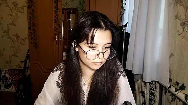 Adilily online show from June 3, 2026, 2:33 pm