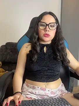 Miiarouse   online show from June 2, 2026, 4:34 am