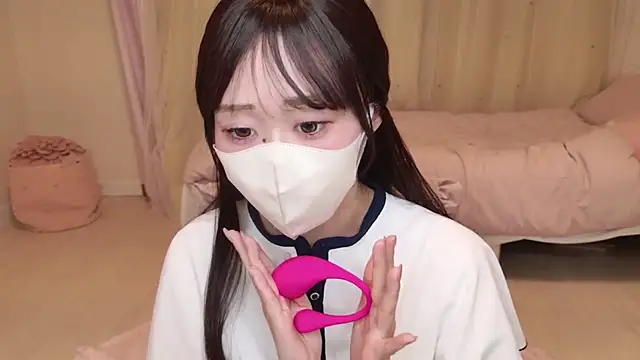 YURInya  online show from June 28, 2026, 12:11 pm