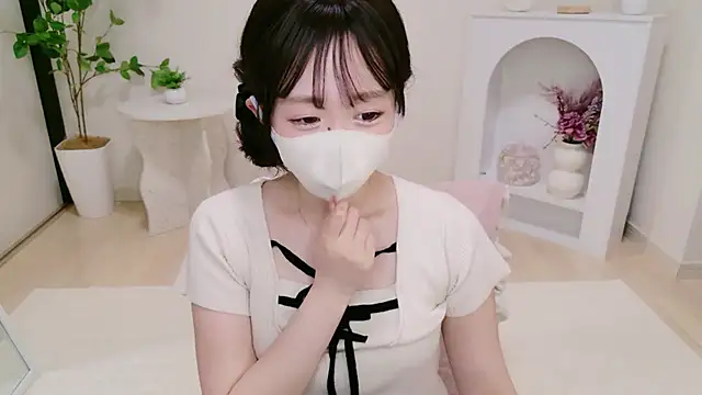 YURInya  online show from July 28, 2026, 12:59 pm