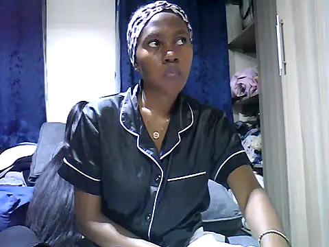 sweetshawtyspice online show from June 3, 2026, 6:56 pm