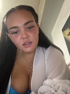 MaddisonWhitex online show from June 14, 2026, 8:21 pm