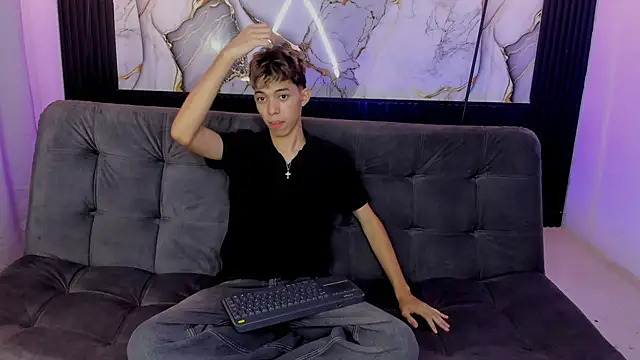 nico naughtyboy online show from June 4, 2026, 12:26 am