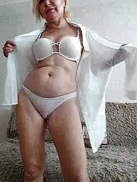MilaLoveX online show from July 5, 2026, 7:48 am