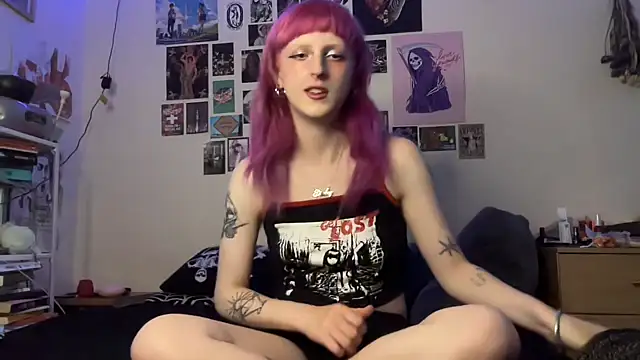 Snapshot of batzy666 chatting on June 16, 2026, 10:48 am batzy666 online show from June 16, 2026, 10:48 am