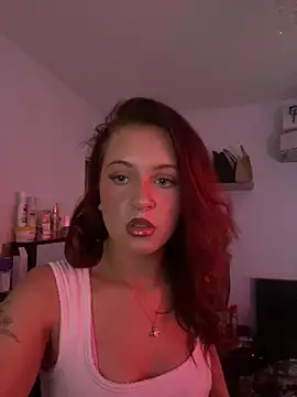 PoisonIvy x online show from June 3, 2026, 1:34 pm
