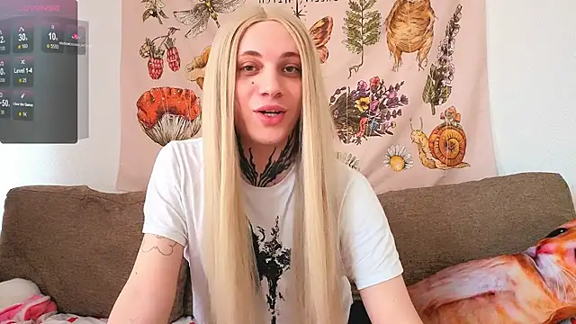 Chloecherry online show from June 19, 2026, 6:19 am