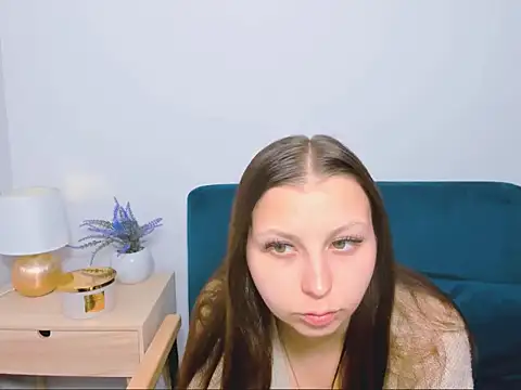 Snapshot of MillySeductive chatting on June 3, 2026, 3:28 pm MillySeductive online show from June 3, 2026, 3:28 pm
