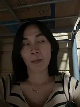 bigcock janine online show from July 8, 2026, 4:51 pm