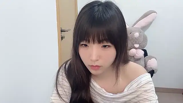 Louise-3 online show from June 2, 2026, 9:37 pm