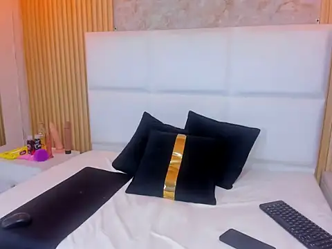GraceAlexa22 online show from June 3, 2026, 2:44 pm