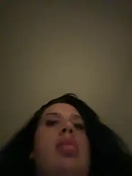 AureliaSatnal online show from June 2, 2026, 10:32 pm