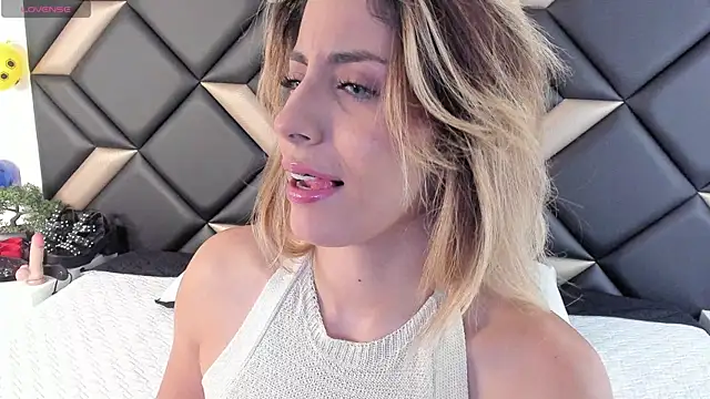AdrianaHarlow online show from June 28, 2026, 12:55 pm