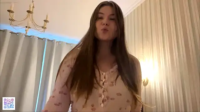 DianeAdams online show from July 18, 2026, 3:20 pm