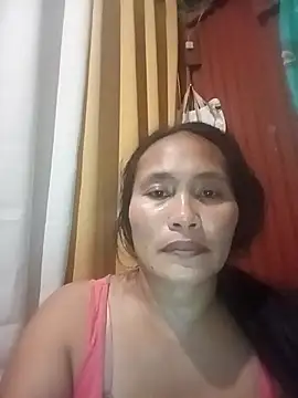 Snapshot of Queenslay chatting on July 21, 2026, 10:38 am Queenslay online show from July 21, 2026, 10:38 am