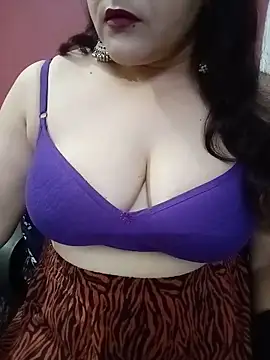 Pooki girl online show from June 4, 2026, 2:11 pm