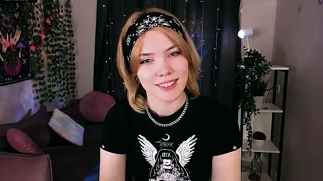 Milena Stasym online show from June 17, 2026, 6:13 am