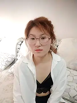 gaoyan880526 online show from June 16, 2026, 5:40 am