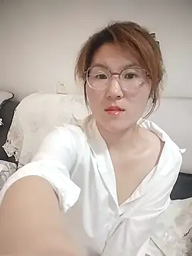 gaoyan880526 online show from July 10, 2026, 3:12 pm