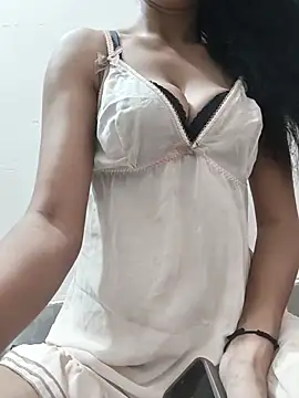 Snapshot of Simmy_jaan chatting on June 26, 2026, 7:52 pm Simmy jaan online show from June 26, 2026, 7:52 pm