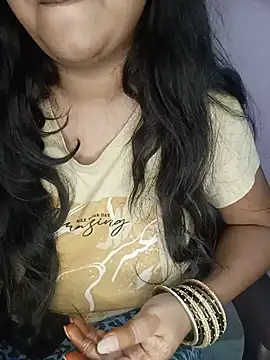 MissRiyaLive online show from August 2, 2026, 6:27 pm