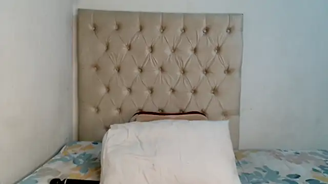 Snapshot of Lihle_00 chatting on July 17, 2026, 3:53 pm Lihle 00 online show from July 17, 2026, 3:53 pm
