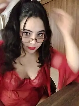 Snapshot of Roxxy_Sade chatting on July 19, 2026, 9:44 pm Roxxy Sade online show from July 19, 2026, 9:44 pm