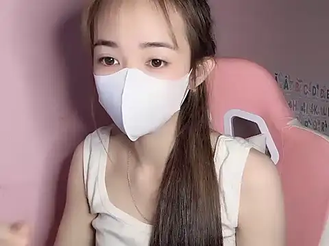 Alee8668 online show from June 3, 2026, 11:31 pm