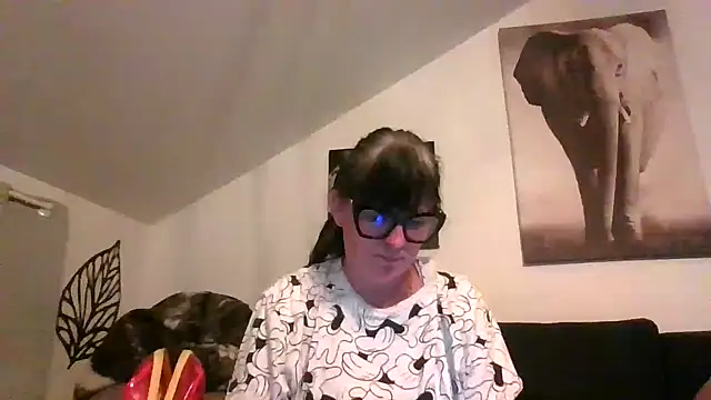 sexujuly88 online show from June 17, 2026, 8:41 pm