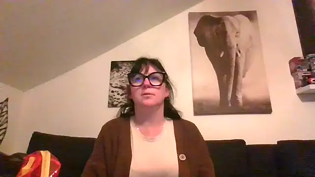 sexujuly88 online show from May 9, 2026, 9:29 pm