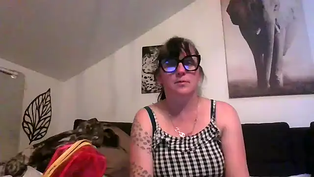 sexujuly88 online show from June 14, 2026, 7:37 pm