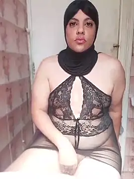 LenaQPeach online show from June 5, 2026, 12:11 pm