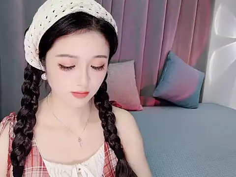 Momo-Wow online show from June 4, 2026, 6:18 am