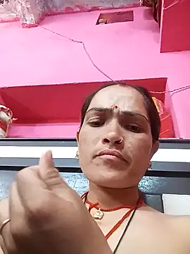 HOjuli9696 online show from June 2, 2026, 5:07 am