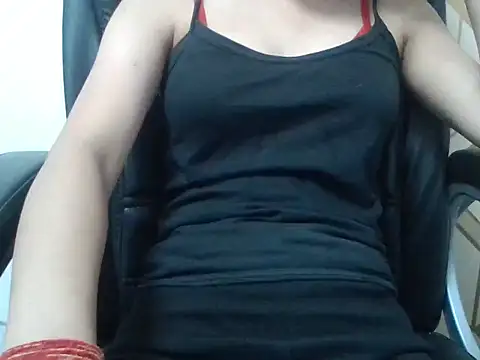 Snapshot of White_Sparrow1 chatting on June 7, 2026, 5:01 am White Sparrow1 online show from June 7, 2026, 5:01 am