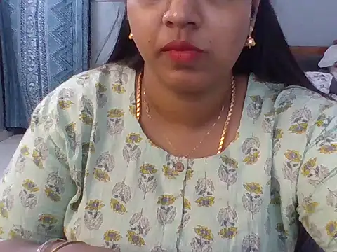 Tamil hot Meenu online show from June 17, 2026, 9:08 am