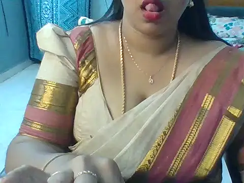 Tamil hot Meenu online show from June 26, 2026, 4:24 pm