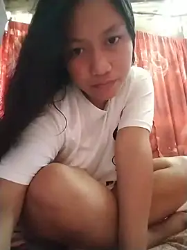 Yummyleyn online show from July 15, 2026, 1:23 am