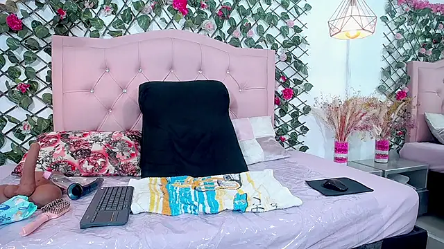 Snapshot of Alexita_Sweet chatting on July 16, 2026, 7:55 pm Alexita Sweet online show from July 16, 2026, 7:55 pm